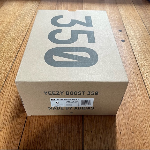 Yeezy Boost 350 V2 BRED Size: 9 NWT and Box - Picture 3 of 8